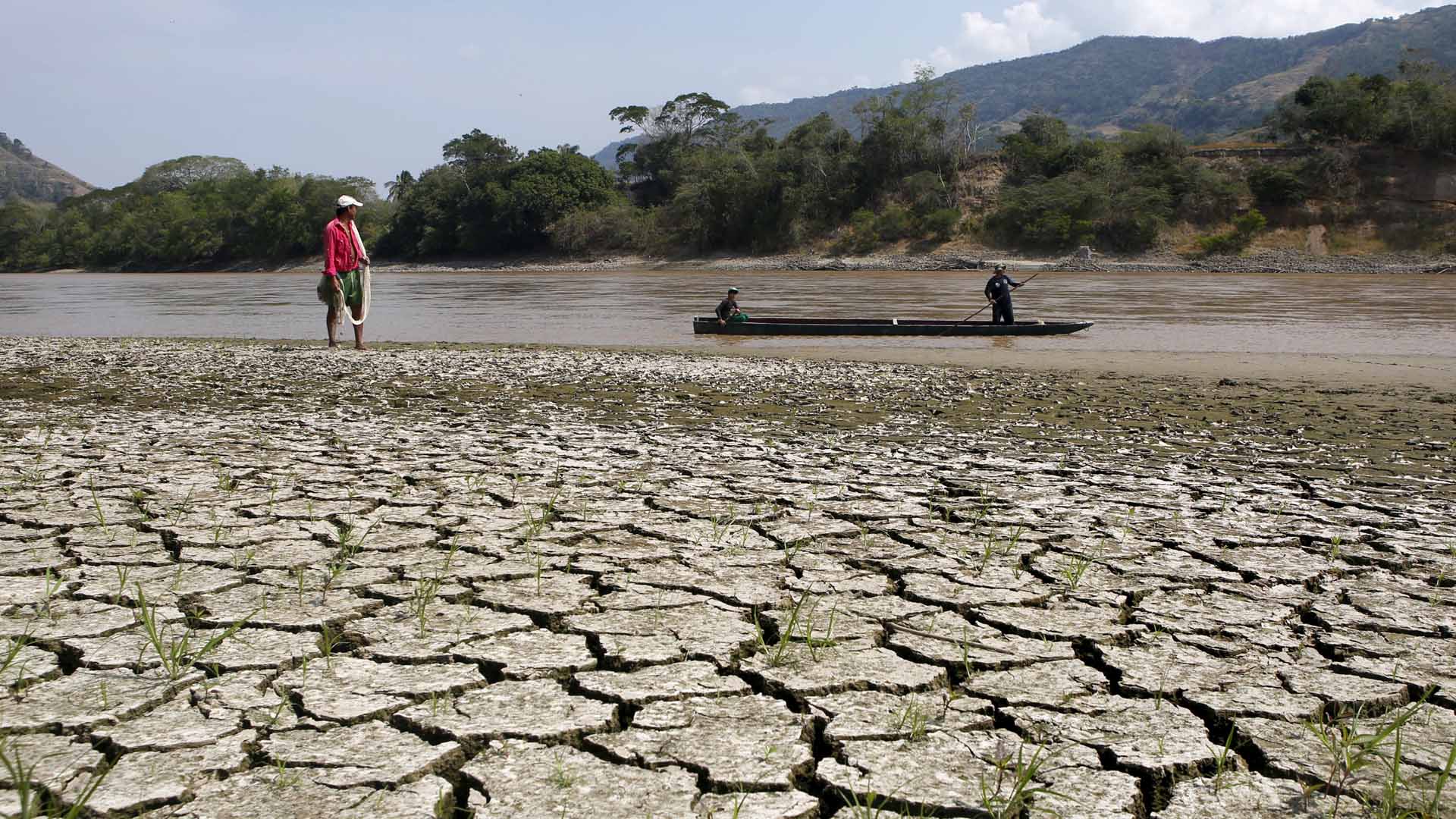 La sequía provocada por el fenomeno El Niño obligó a 20 de los 32 departamentos a declarar alerta roja