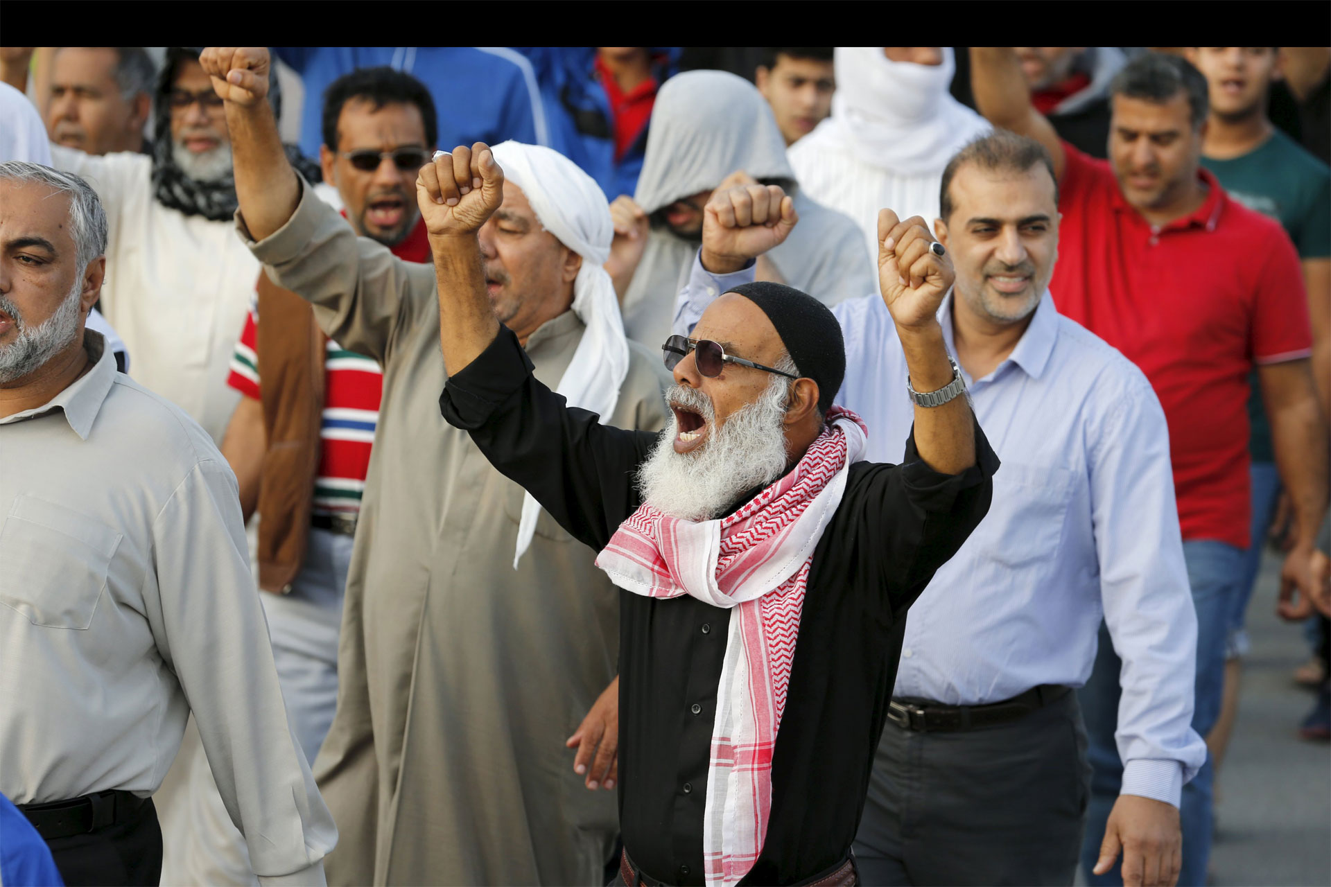 Varios manifestantes mostraron su descontento ante la ejecución del religioso chiita Nimr al Nimr