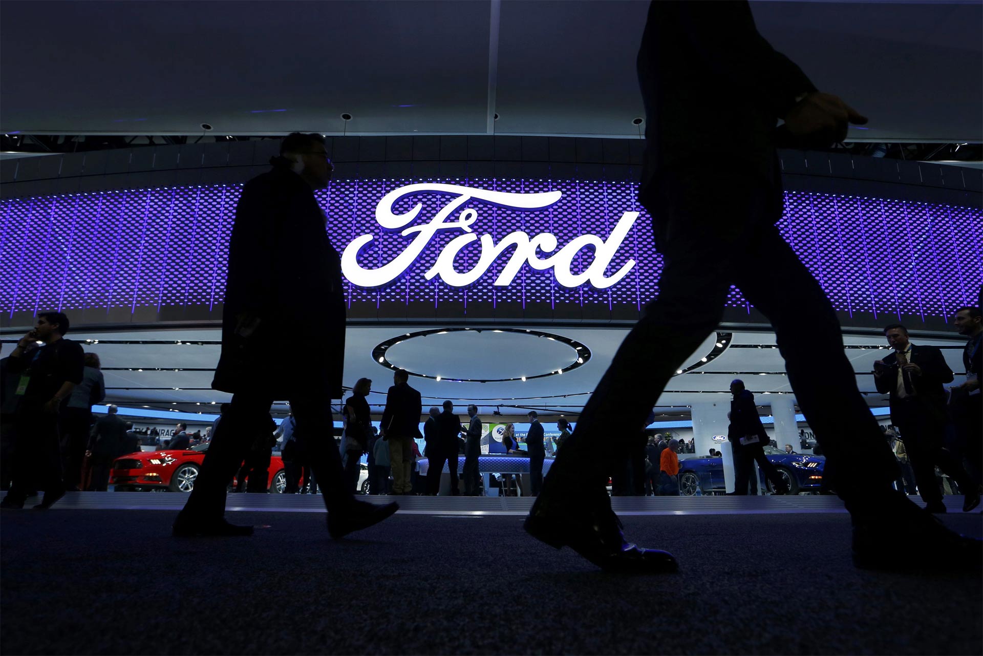 Ford abandonará todas las áreas de negocios en ambos países, incluyendo la importación de vehículos Ford y Lincoln
