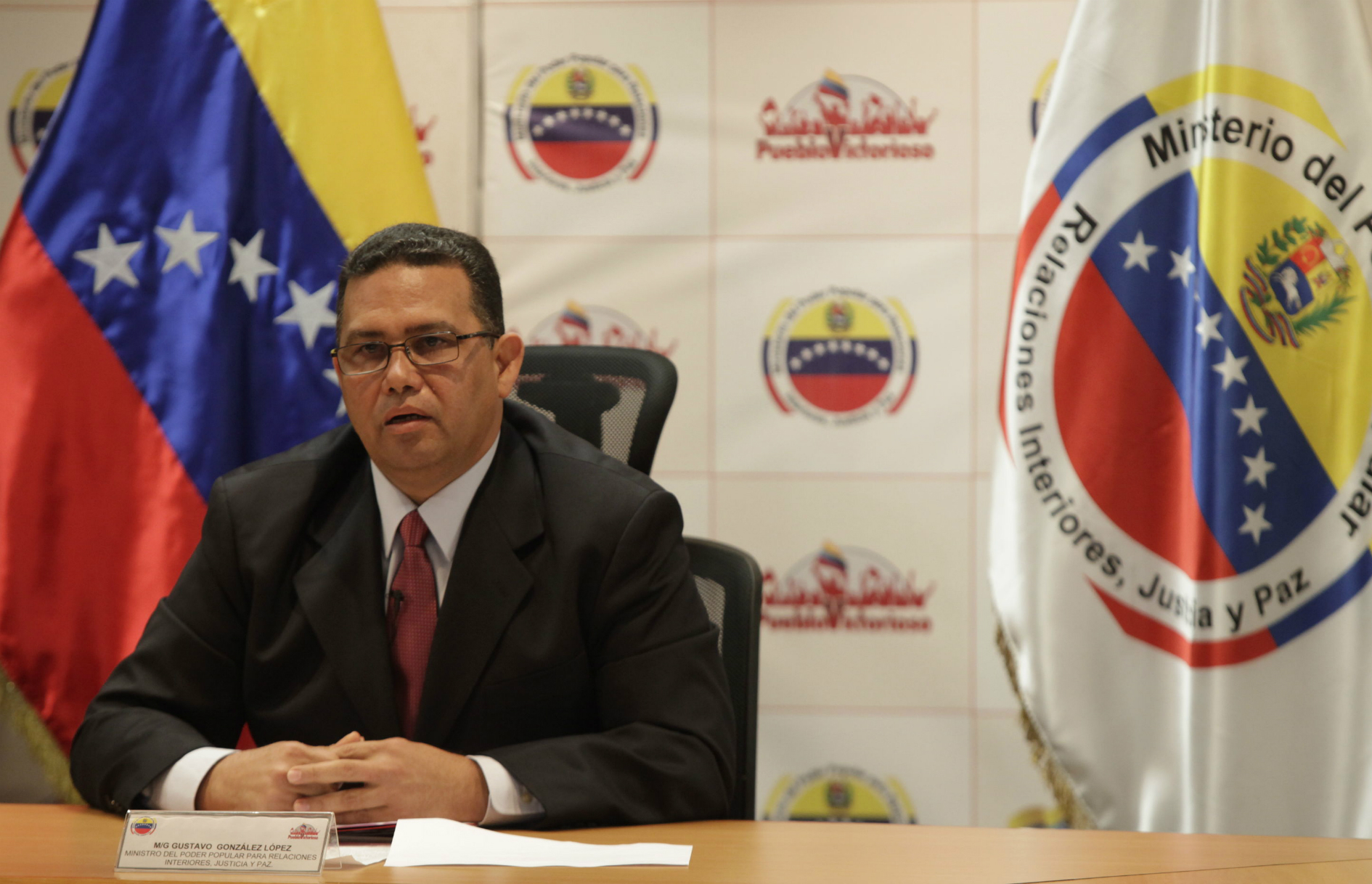 El ministro de Relaciones Interiores pidió a los militares venezolanos su mayor compromiso con la FANB