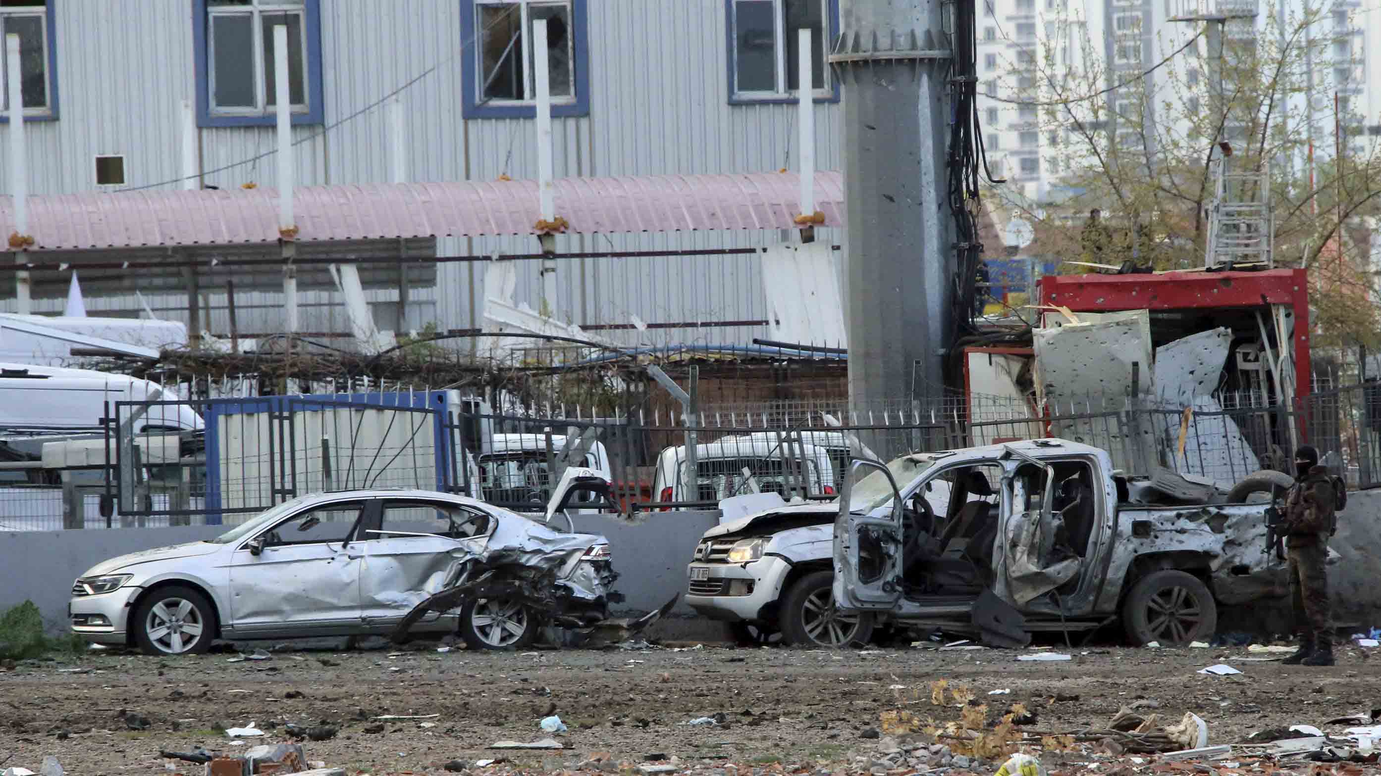 Una bomba explotó cerca de la estación de autobuses de la ciudad dejando además 27 personas heridas