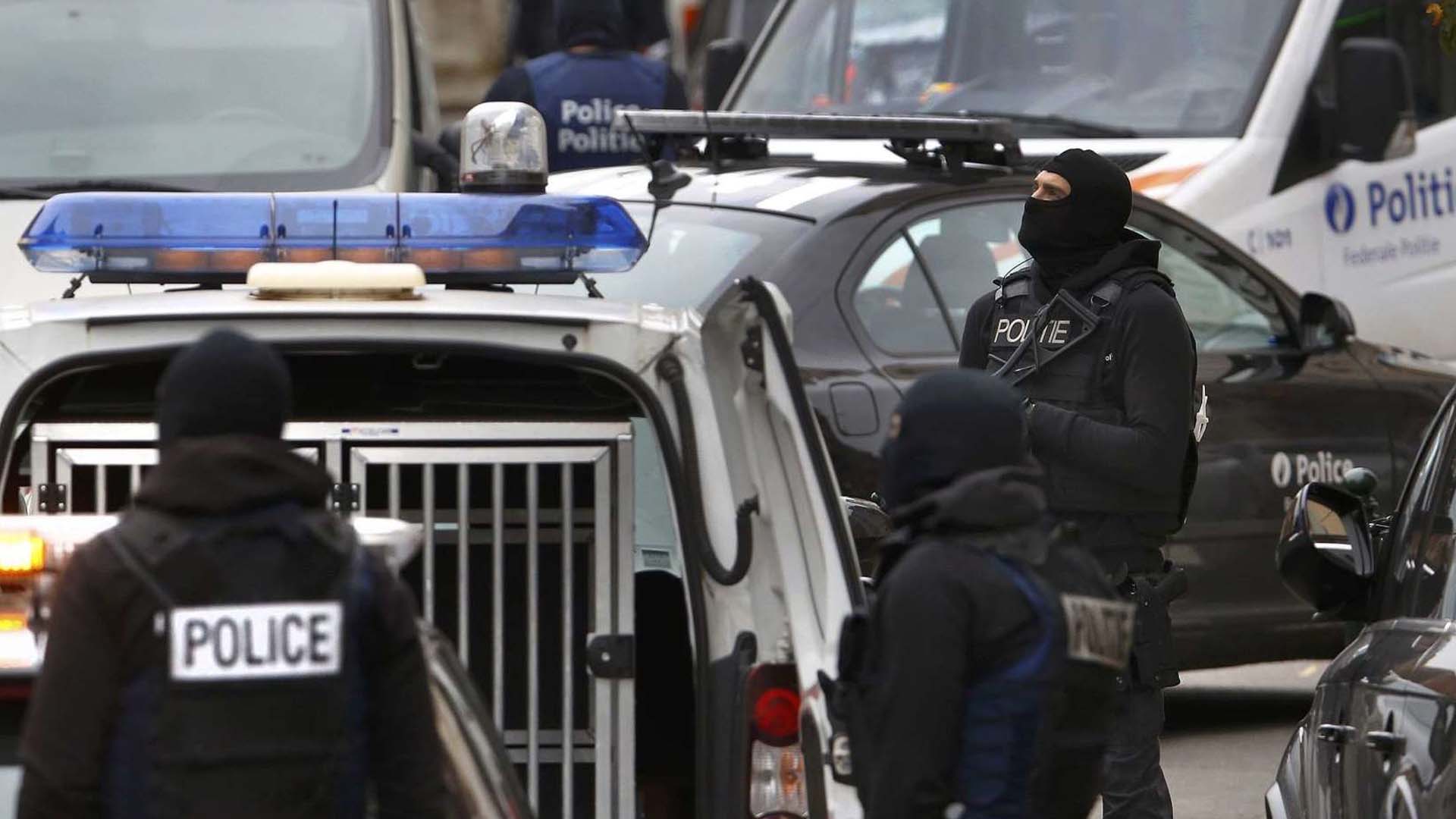 Atentados de Bruselas han activado redadas múltiples, donde siete personas han sido retenidas como sospechosos