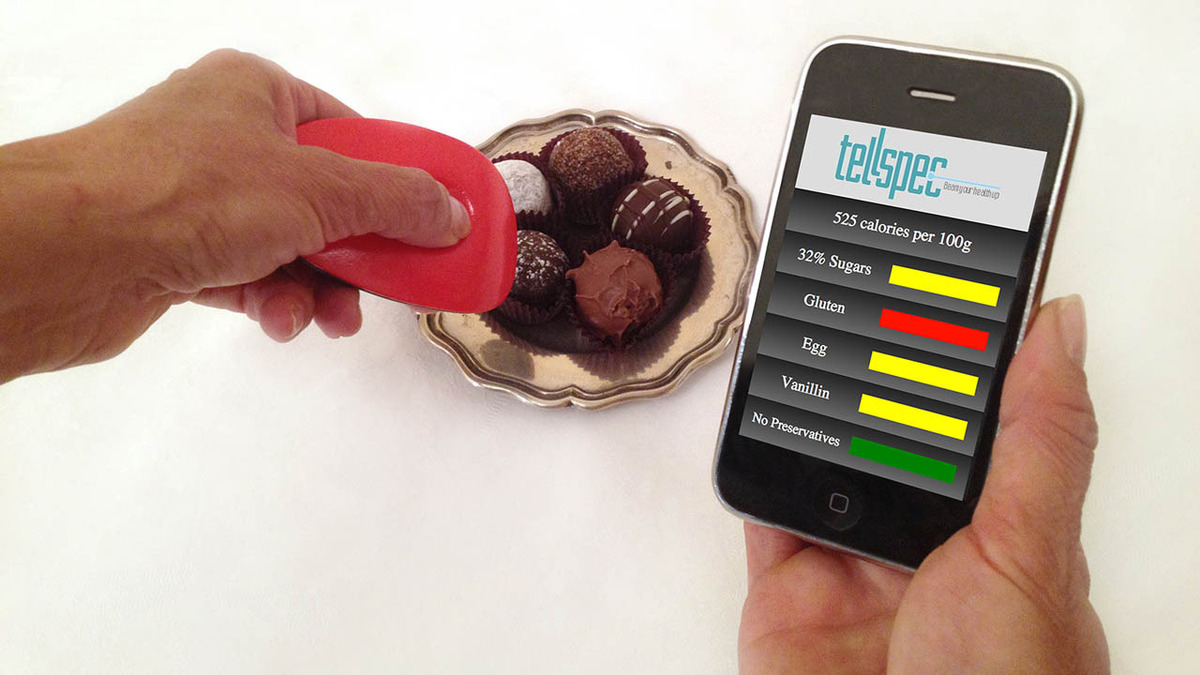 Esta innovación informa al usuario a través de una aplicación móvil sobre los valores de cada alimento que consumen