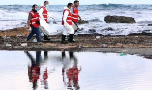 Organización Media Luna Roja Libia en trabajos de rescate