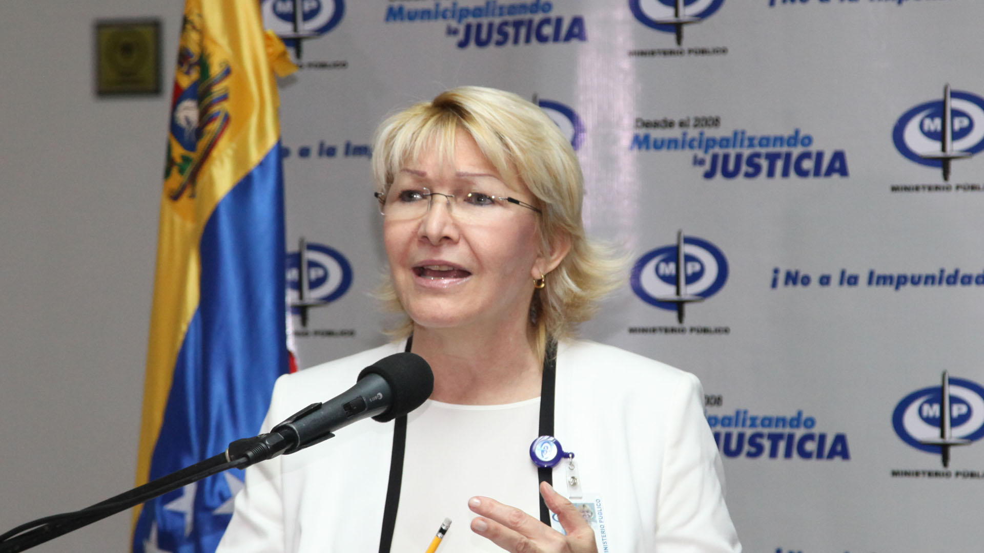 La fiscal general, Luisa Ortega Diaz afirmó que la Constitución lo prohíbe de manera expresa