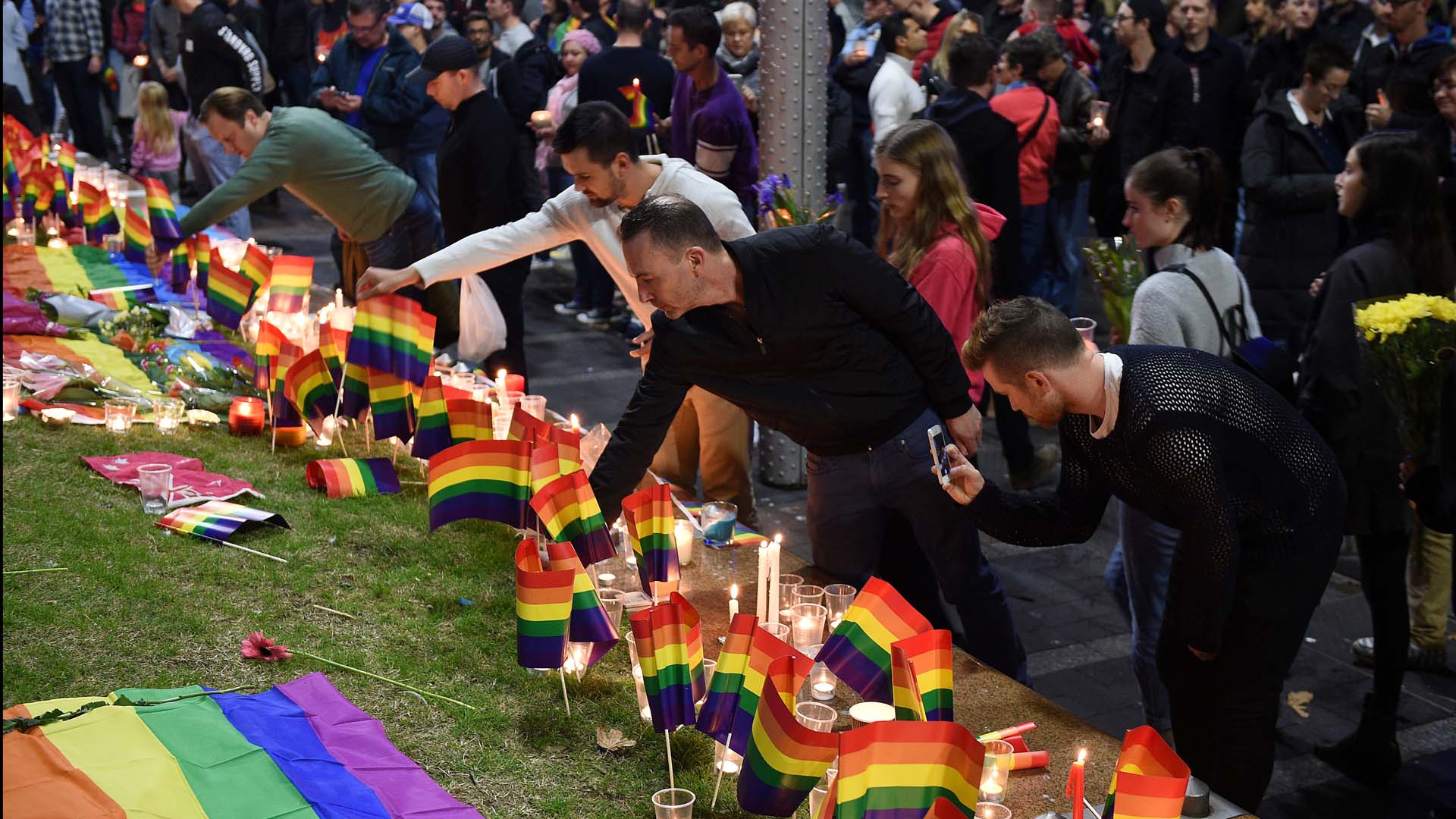 Las autoridades de la ciudad de Orlando están haciendo público el nombre de las víctimas, después de contactar con sus familiares