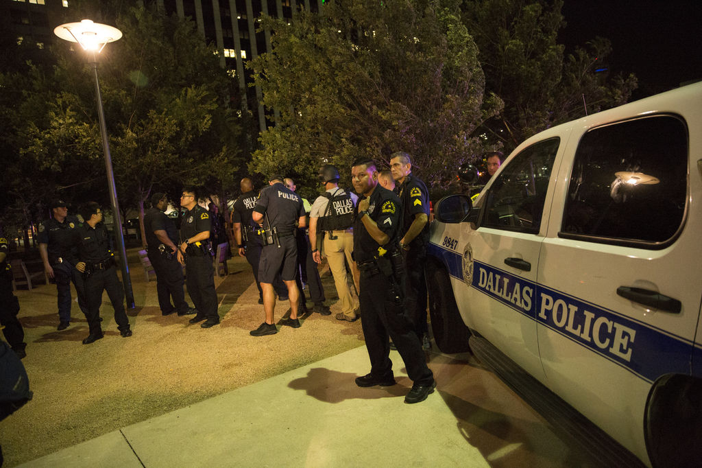 Los hechos ocurrieron en la ciudad de Dallas durante una protesta por la muerte de dos afroestadounidenses a manos de agentes policiales esta semana