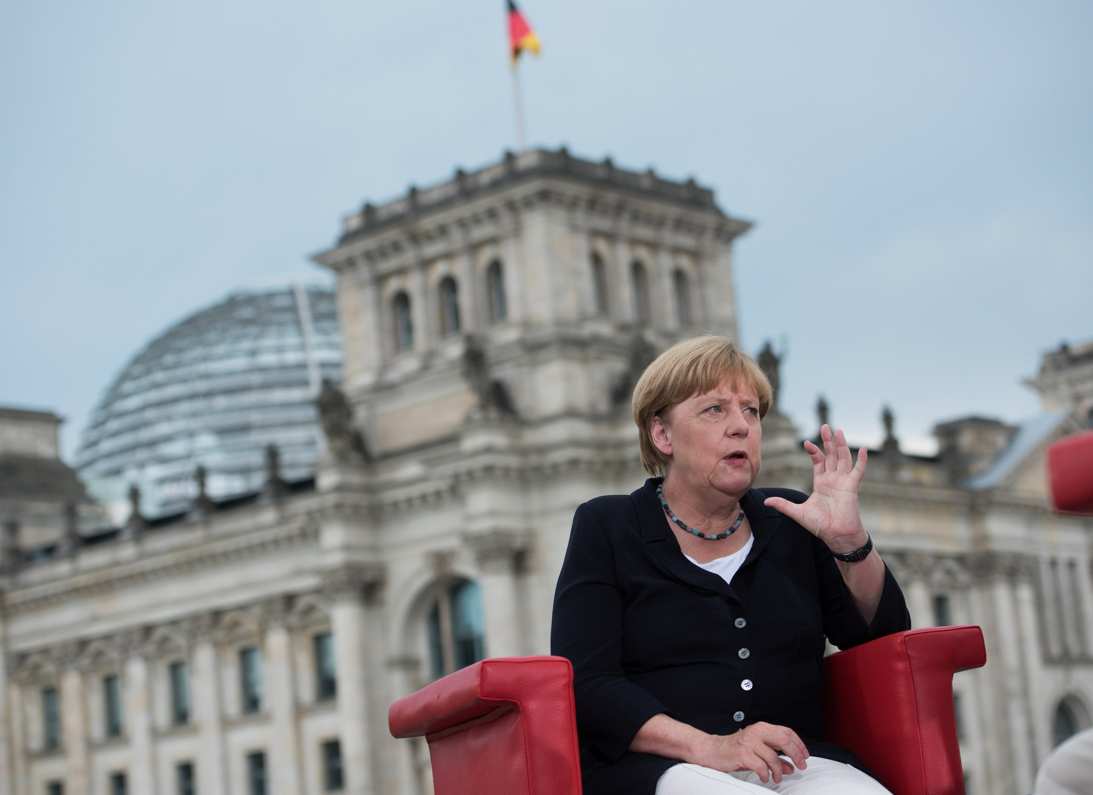 La canciller alemana hará oficial la candidatura ante el congreso de su partido Unión Cristianodemócrata
