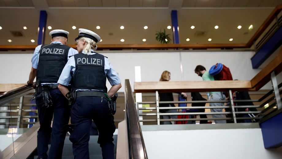 Los aeropuertos de Tegel y Schönefeld en la capital alemana tienen mayores medidas preventivas tras el intento de ataque por parte de un joven sirio