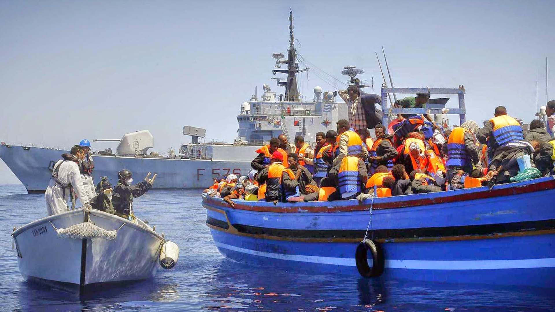 Guardia Costera Italiana rescata migrantes