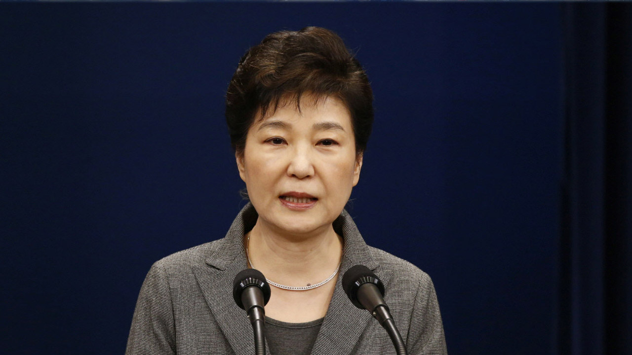 Park Geun-hye indicó que podría acepta la destitución del Parlamento en caso que se garantice una estabilidad política