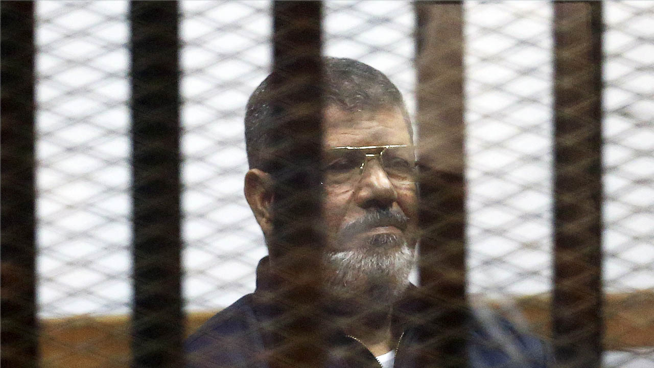 El ex presidente islamita tendrá que ser juzgado desde el principio por la decisión de la Corte egipcia