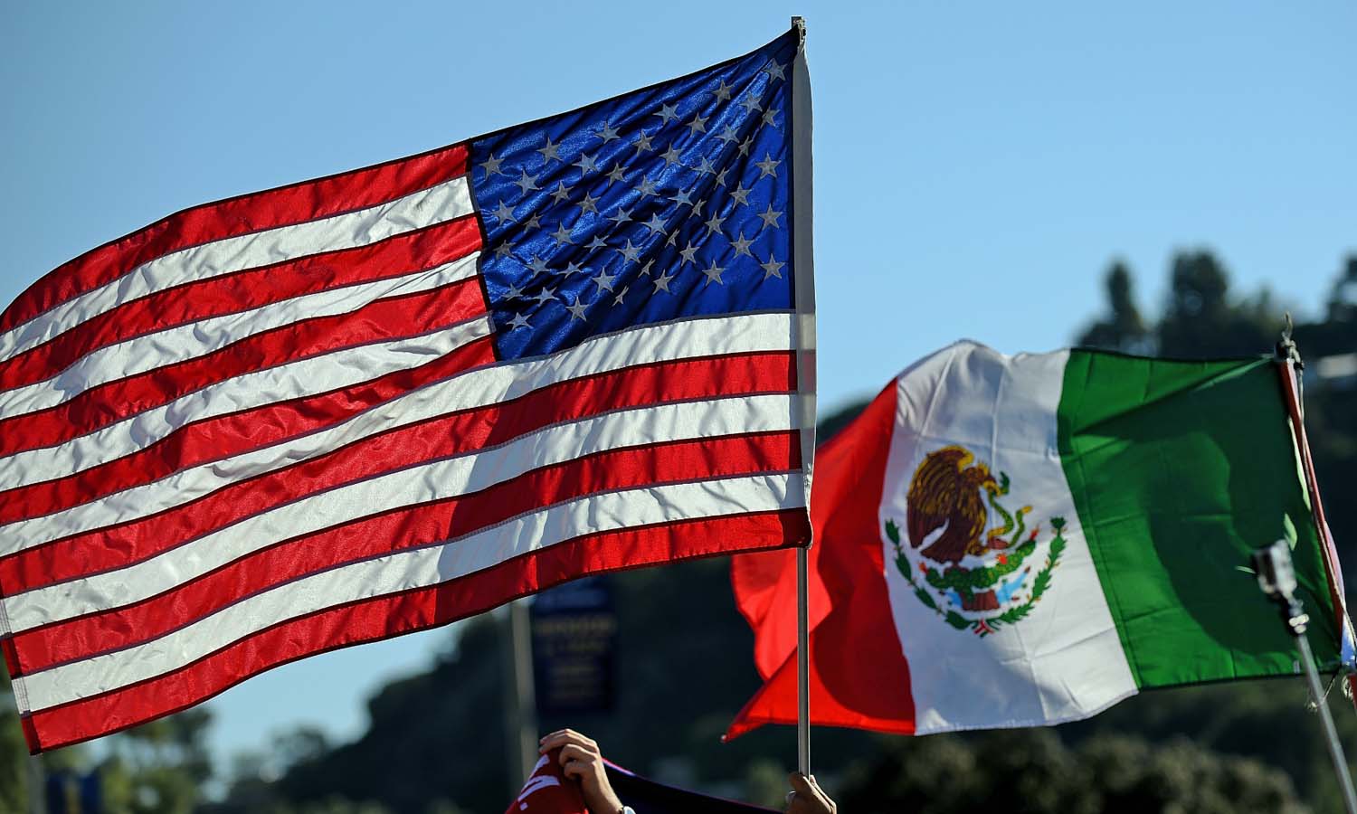 Ante la fuerte dureza de Donald Trump con los inmigrantes, México se plantea medidas que velen por la seguridad de sus ciudadanos en EE.UU.