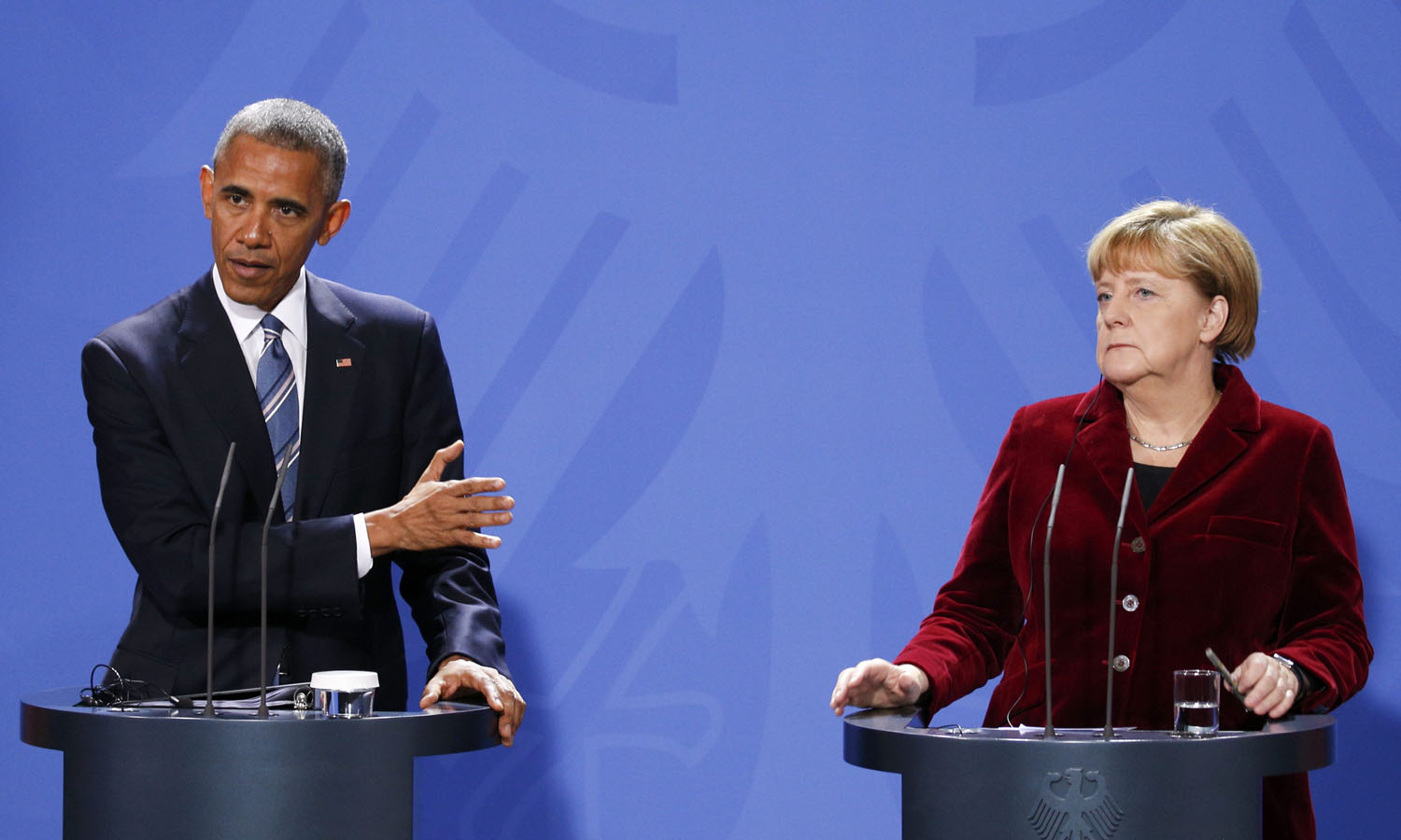 En un encuentro, Obama, Merkel y otros lideres mundiales acordaron mantener la decisión hasta que se complete el acuerdo de Minsk