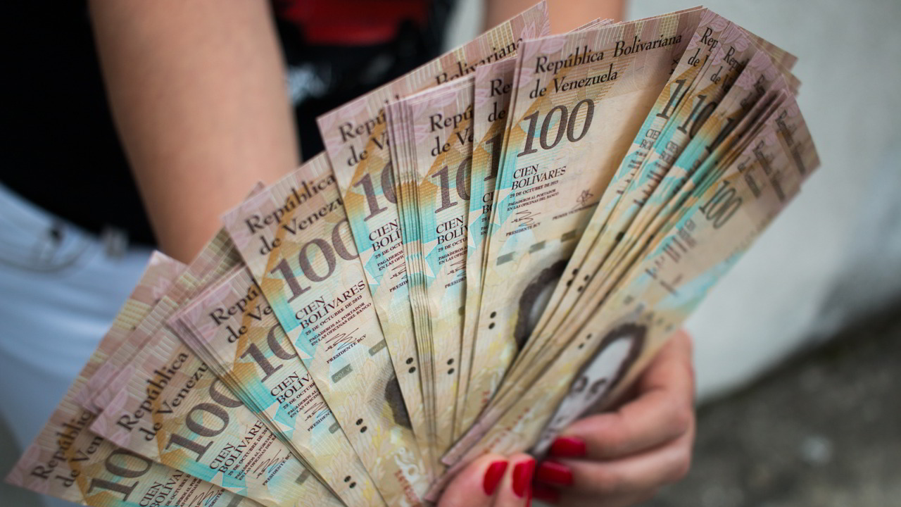 Tras la eliminación circulación del billete, los venezolanos tienen 72 horas para cambiarlo