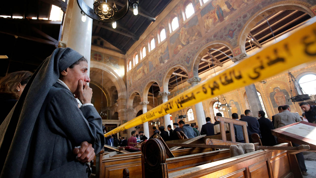 Un total de 25 personas murieron y otras 49 resultaron heridas durante una explosión dentro de una Iglesia en El Cairo