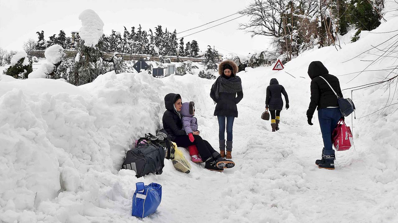 La cifra total de personas que perdieron la vida sepultadas bajo la nieve en Italia fue de 29