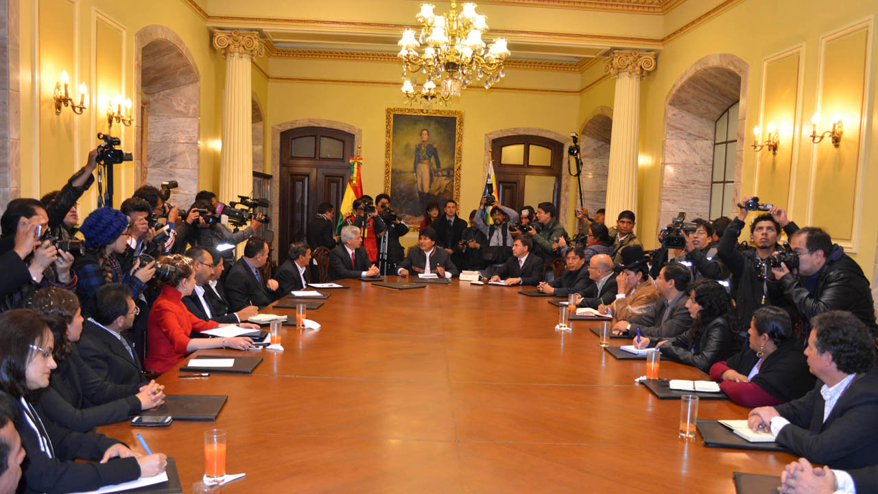 Presuntamente todo el gabinete del presidente boliviano dimitirá de sus cargos este mismo miércoles