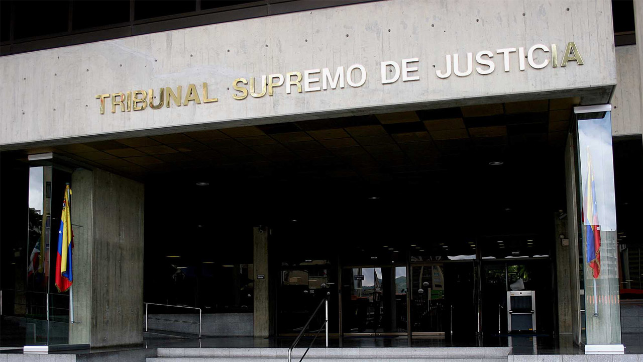 El Tribunal venezolano reconoció como admisible la solicitud de dos mujeres para inscribir a un niño como su hijo