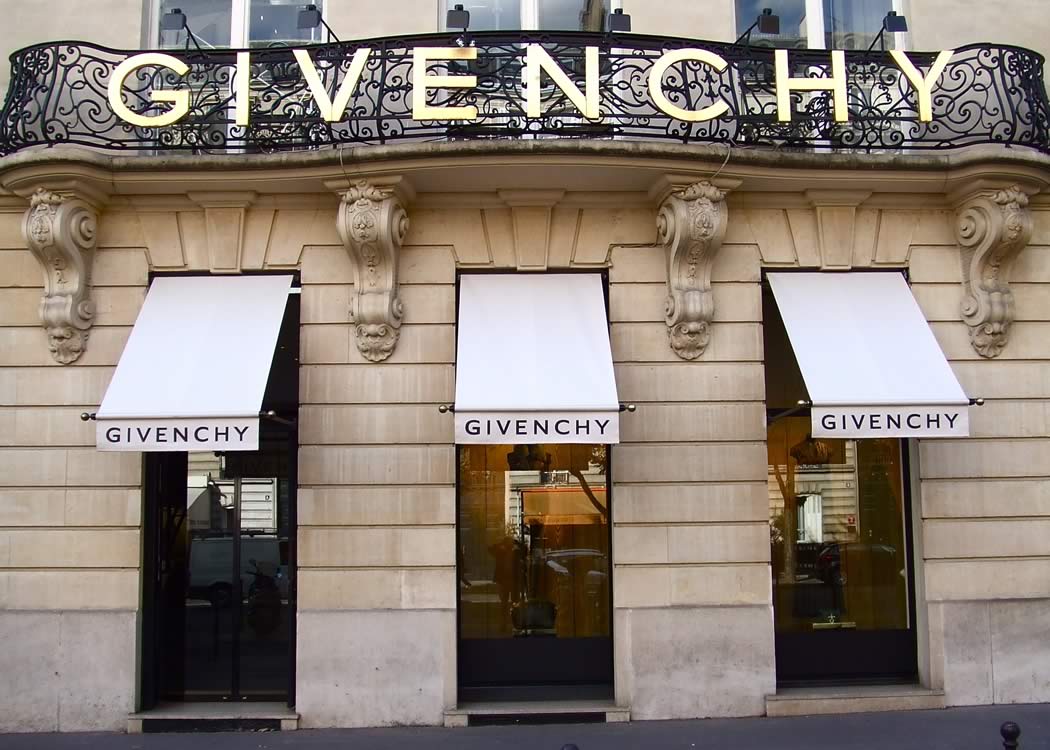 El grupo propietario de más de 70 marcas de lujo como Givenchi, rompió récord de beneficios con una suma de 4 mil millones de euros