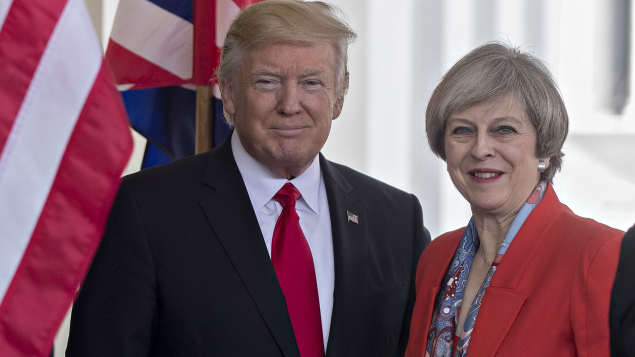 El mandatario se reunió con Theresa May
