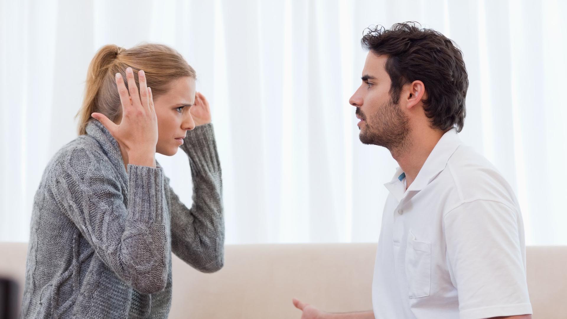 La violencia entre una pareja puede a ser el último escalón en una serie de conductas abusivas que tienden a pasarse por alta