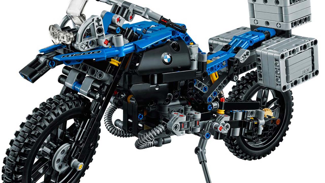 Una moto que vuela con piezas de Lego