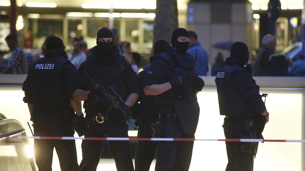 Tras el ataque perpetrado en la estación de trenes de Düsseldorf por parte de un hombre con un hacha, se descartaron vínculos terroristas