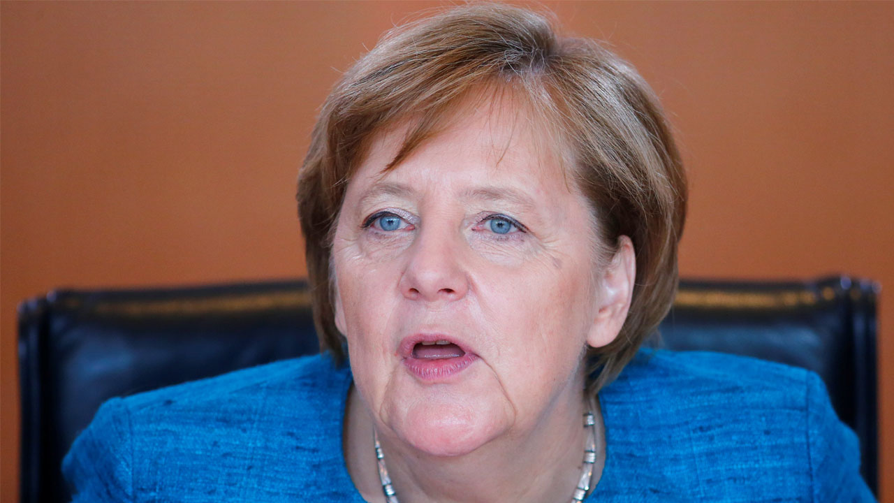 La canciller alemana Angela Merkel y el principe de Mónaco Alberto II condenaron este atentado
