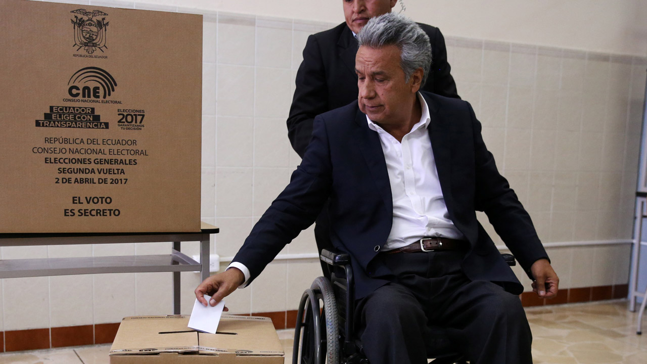 Guillermo Lasso, adversario del presidente electo, solicitó un nuevo conteo de votos asegurando que 2 mil actas presentan irregularidades