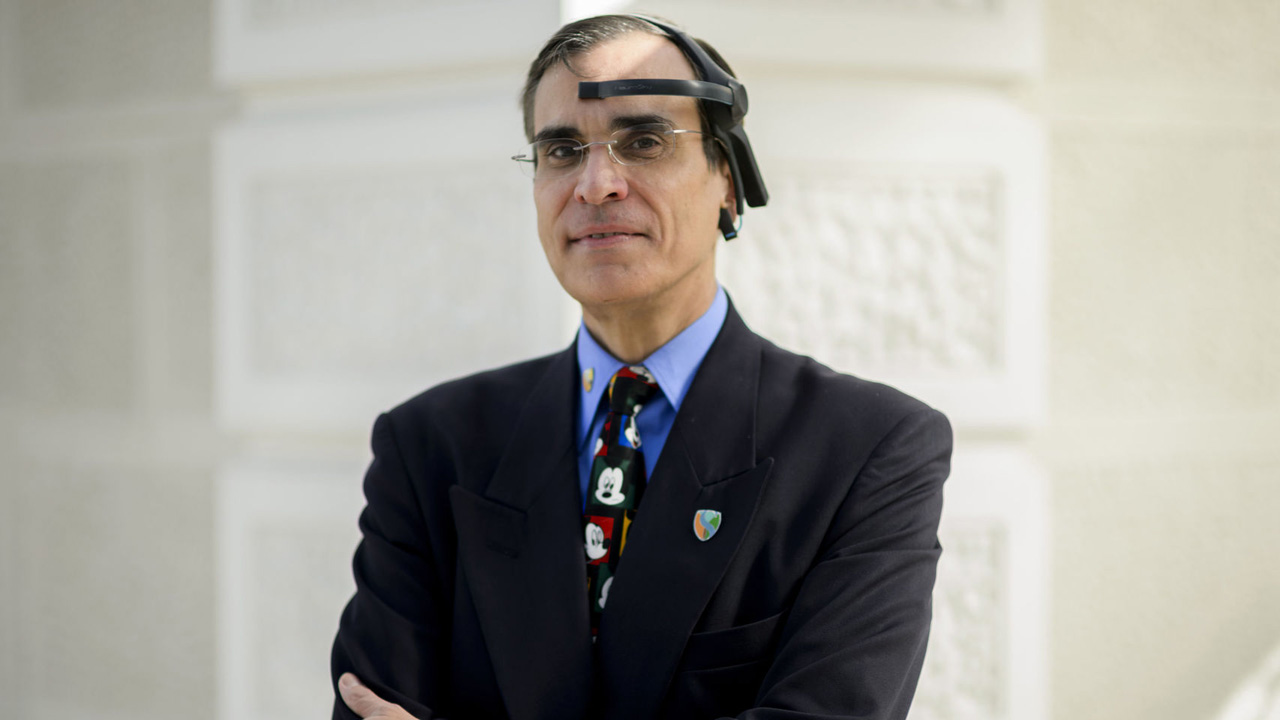 José Luis Cordeiro, fundador de Singularity University, aseguró que en 2045 gracias a los avances será posible rejuvenecer