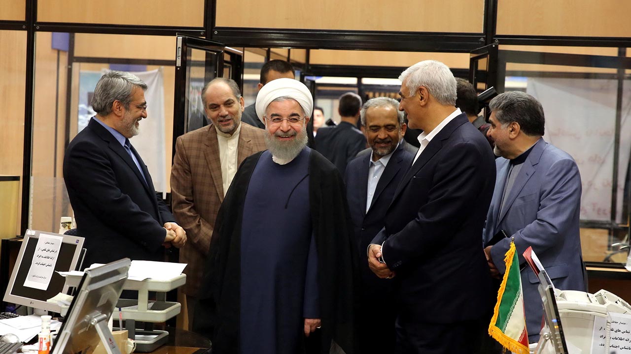 Rouhani se alzó con 23 millones 549.616 votos, frente a su principal contendor el conservador, Ebrahim Raeisi, obtuvo 15 millones 786.449