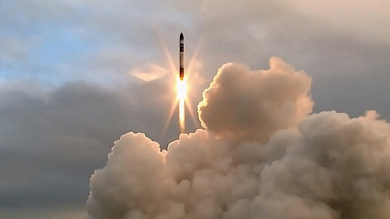 Rocket Lab desarrolló y lanzó el "Electron", primer cohete espacial privado en el mundo con propósitos comerciales