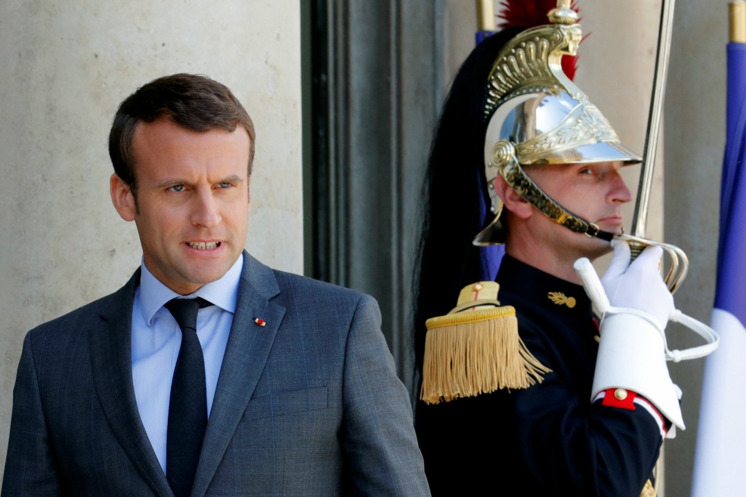El presidente francés indicó que va a comenzar a implementar las medidas prometidas durante su campaña