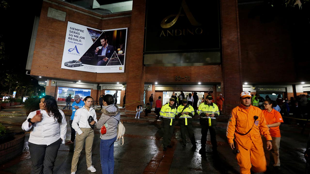 La explosion que dejo ademas 11 lesionados tuvo lugar en un baño de damas del centro comercial Andino