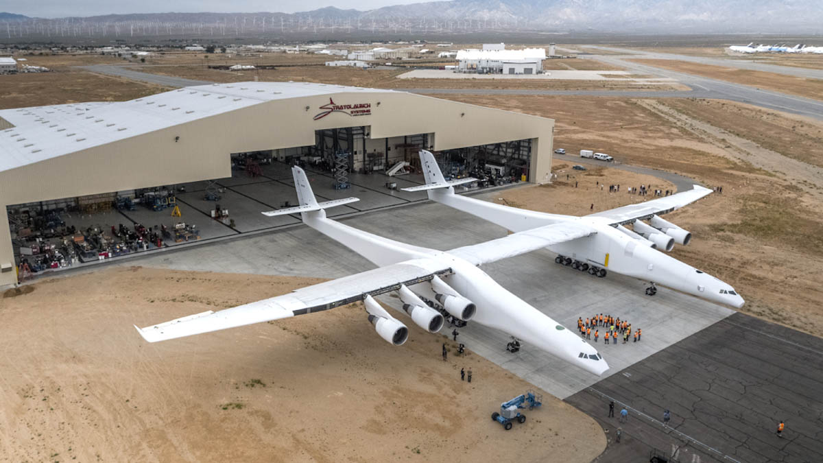 La aeronave fue presentada en un hangar del desierto del desierto de California, en Estados Unidos