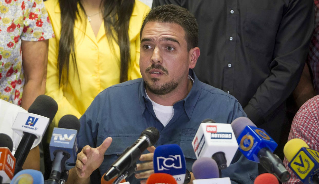 El diputado aseguro que los venezolanos no deberan esperar hasta las 2 00 am el 16 de julio