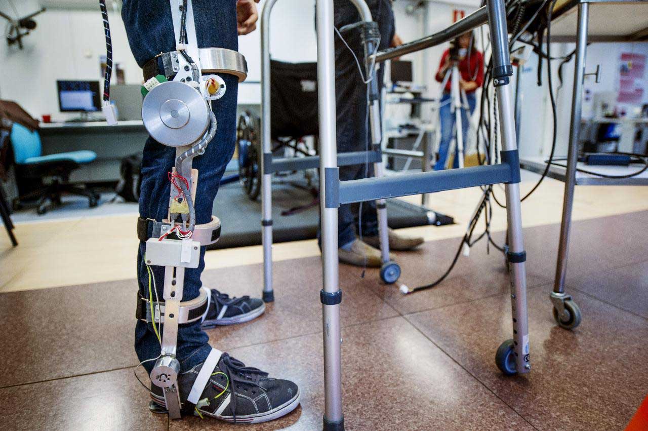 Se trata de una tecnologia diseñado para corregir lesiones raquimedulares y atender la discapacidad neuromuloesqueletica