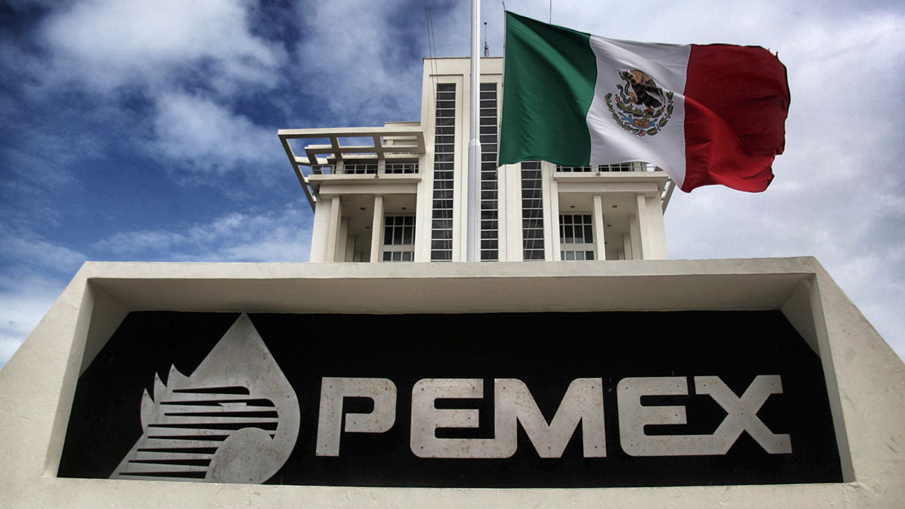 La petrolera mexicana destinará 990 millones de pesos por 15.5 millones de medicinas, vacunas y materiales de curacion