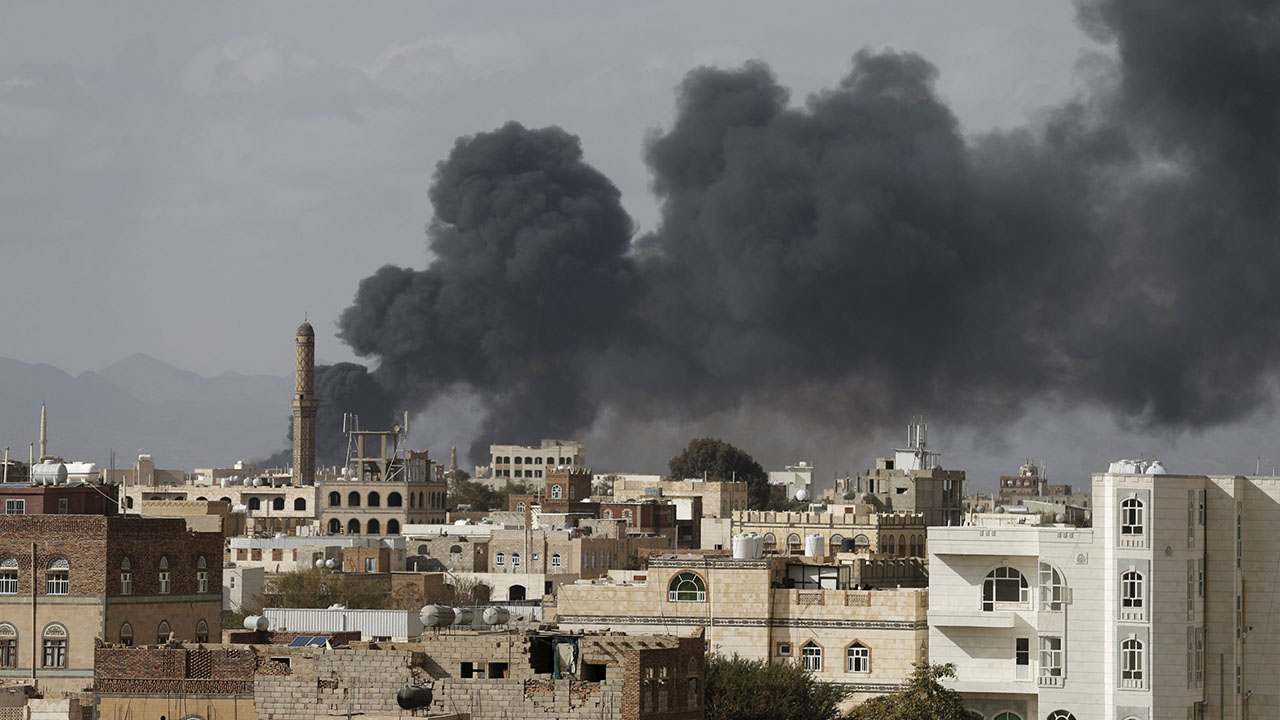 La coalición árabe liderada por Arabia Saudí atacó una zona dominada por los rebeldes hutíes