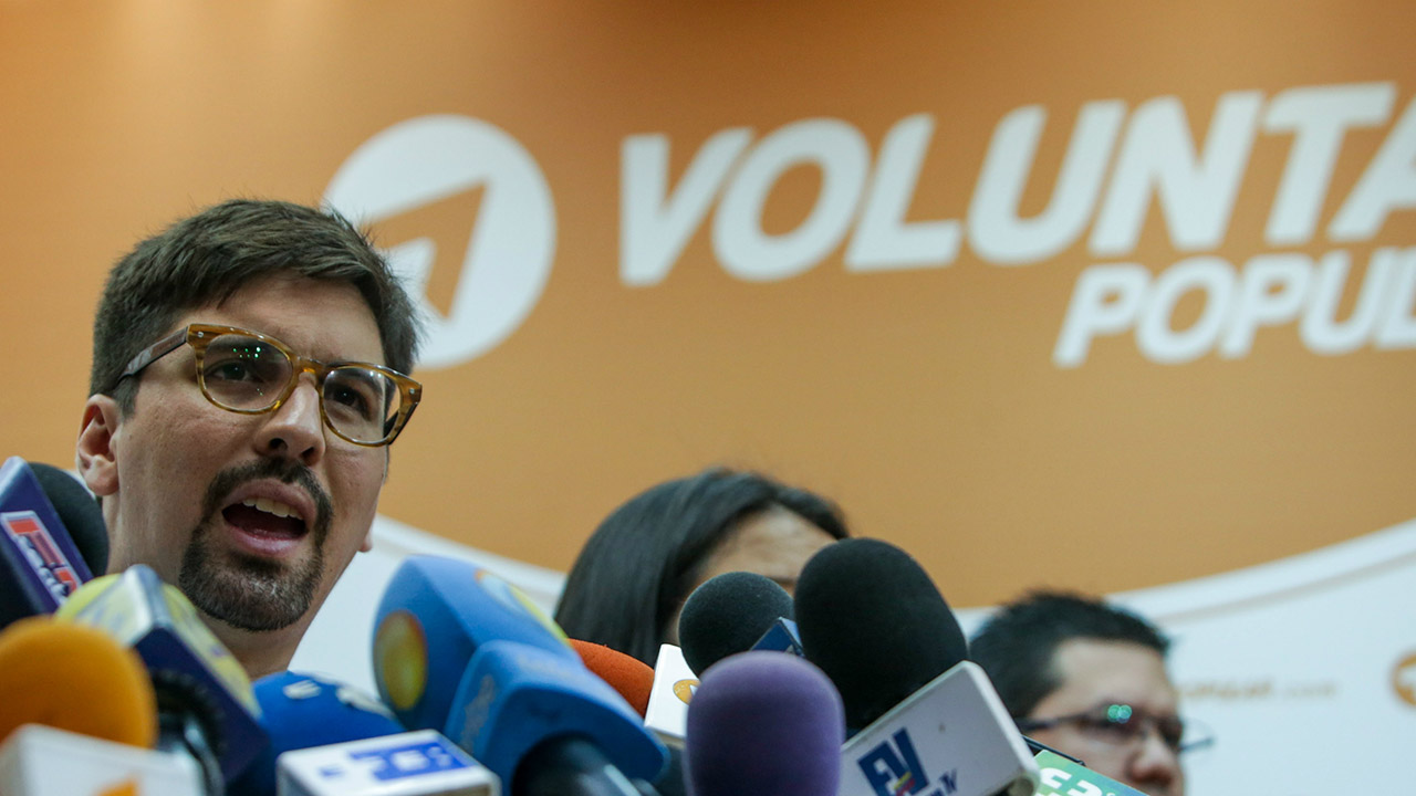 El coordinador del partido, Freddy Guevara, dice que las elecciones de gobernadores es una vía para salir de Gobierno