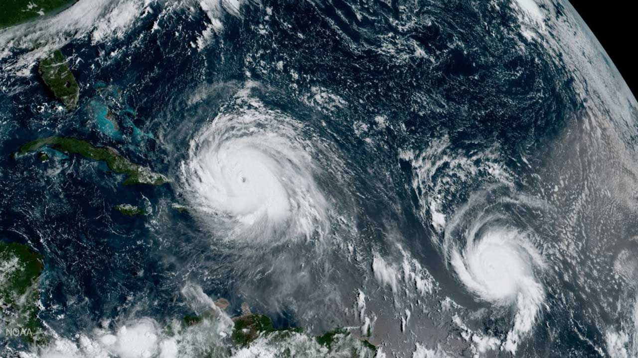 Sin embargo el Centro Nacional de Huracanes informo que el fenomeno podria degradarse a tormenta tropical el viernes 15 de septiembre