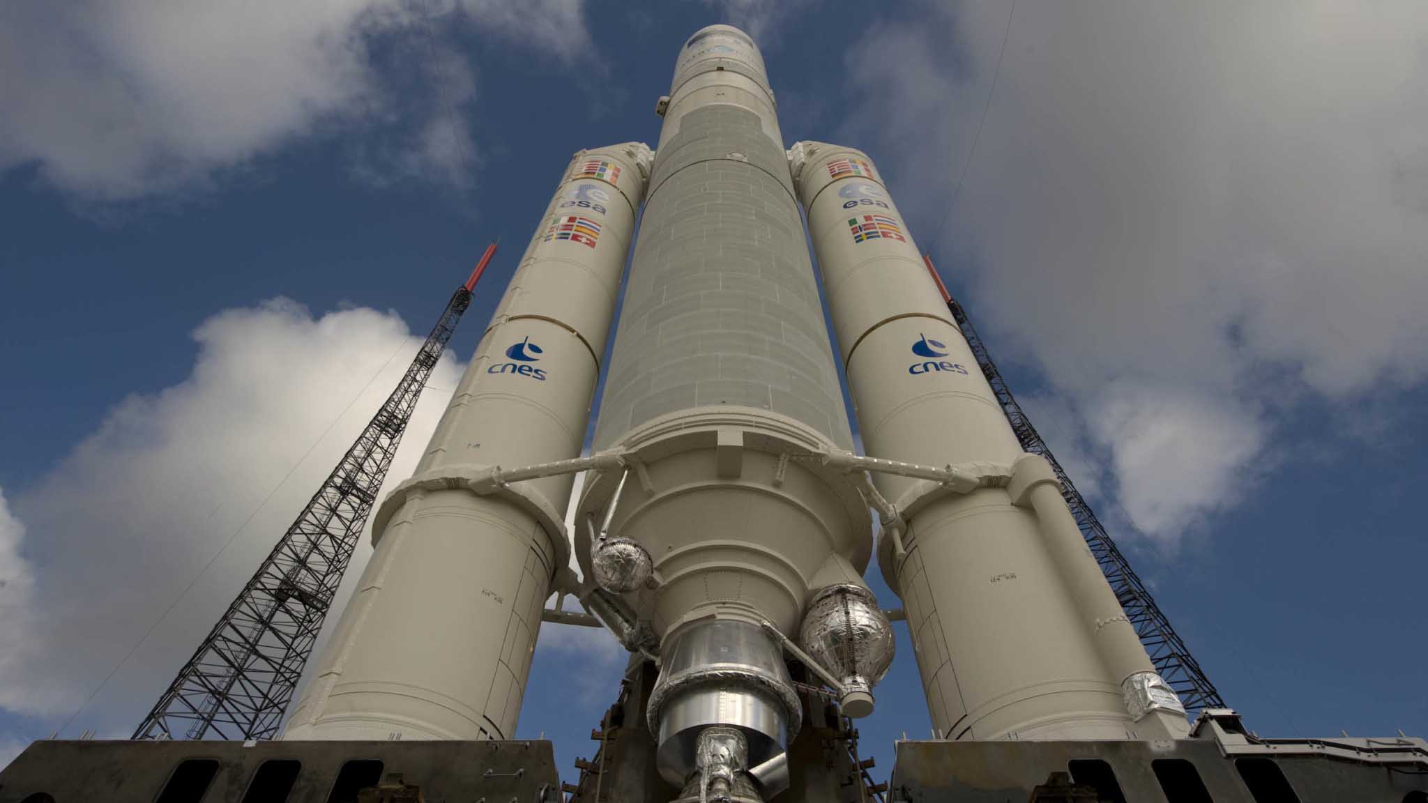 Catorce satélites han sido lanzados en cohetes Soyuz y otros cuatro con el europeo Ariane 5 en su versión ES, la de mayor capacidad