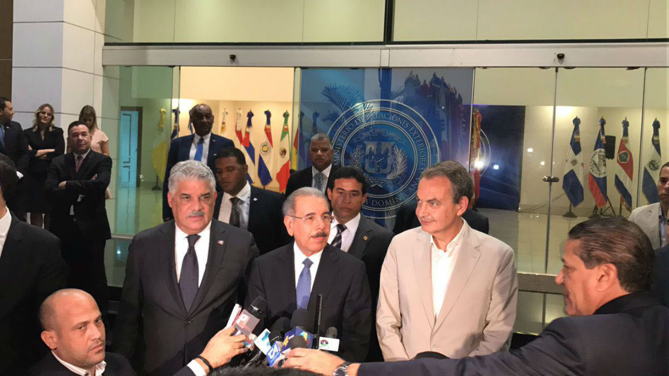 Danilo Medina, presidente de República Dominicana ,señaló que buscan aprobar "una agenda que lleve a una negociación definitiva para la crisis"