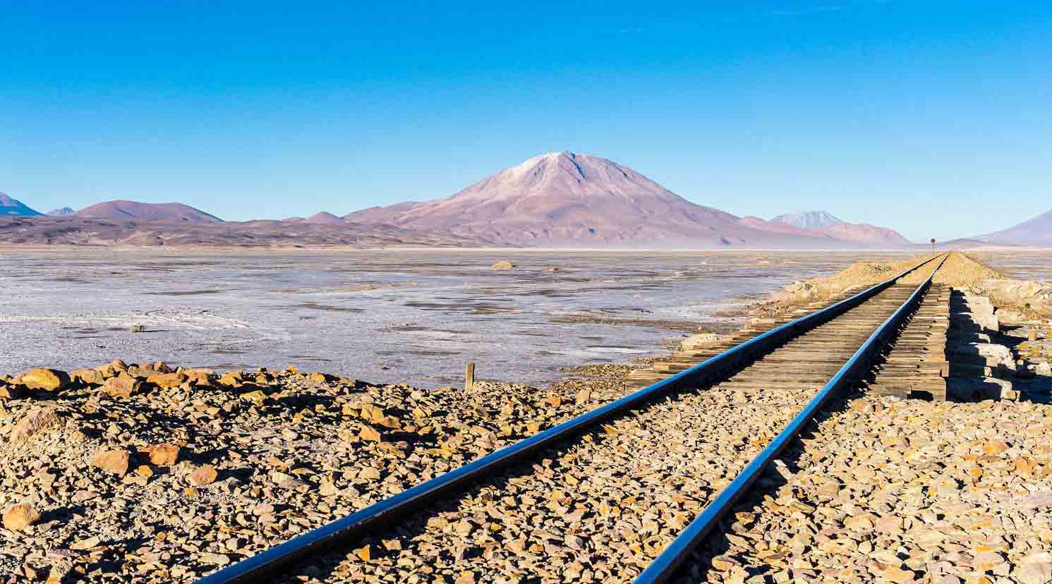 La línea de ferrocarril recibió como nombre "Corredor Ferroviario Bioceánico de Integración" y cruzará Brasil, Bolivia y Perú