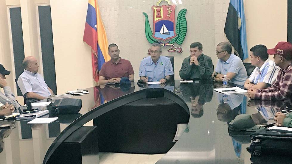 El ministro Motta Domínguez indicó que el ataque a la estación se inició el 23 de diciembre con el hurto de cables neutros, que van del equipo a tierra