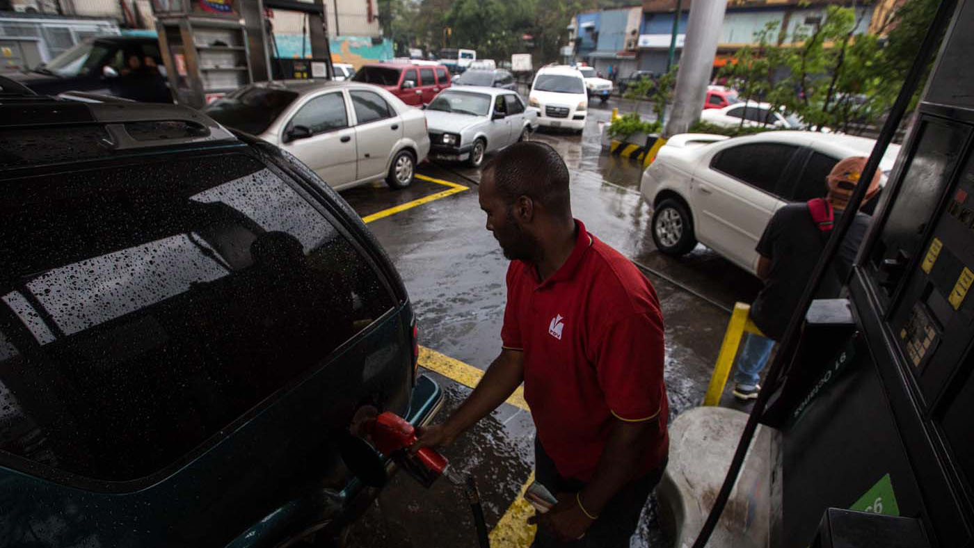 Cerca de 300 gasolineras han cerrado en una semana en todo el territorio nacional debido a la escasez del combustible
