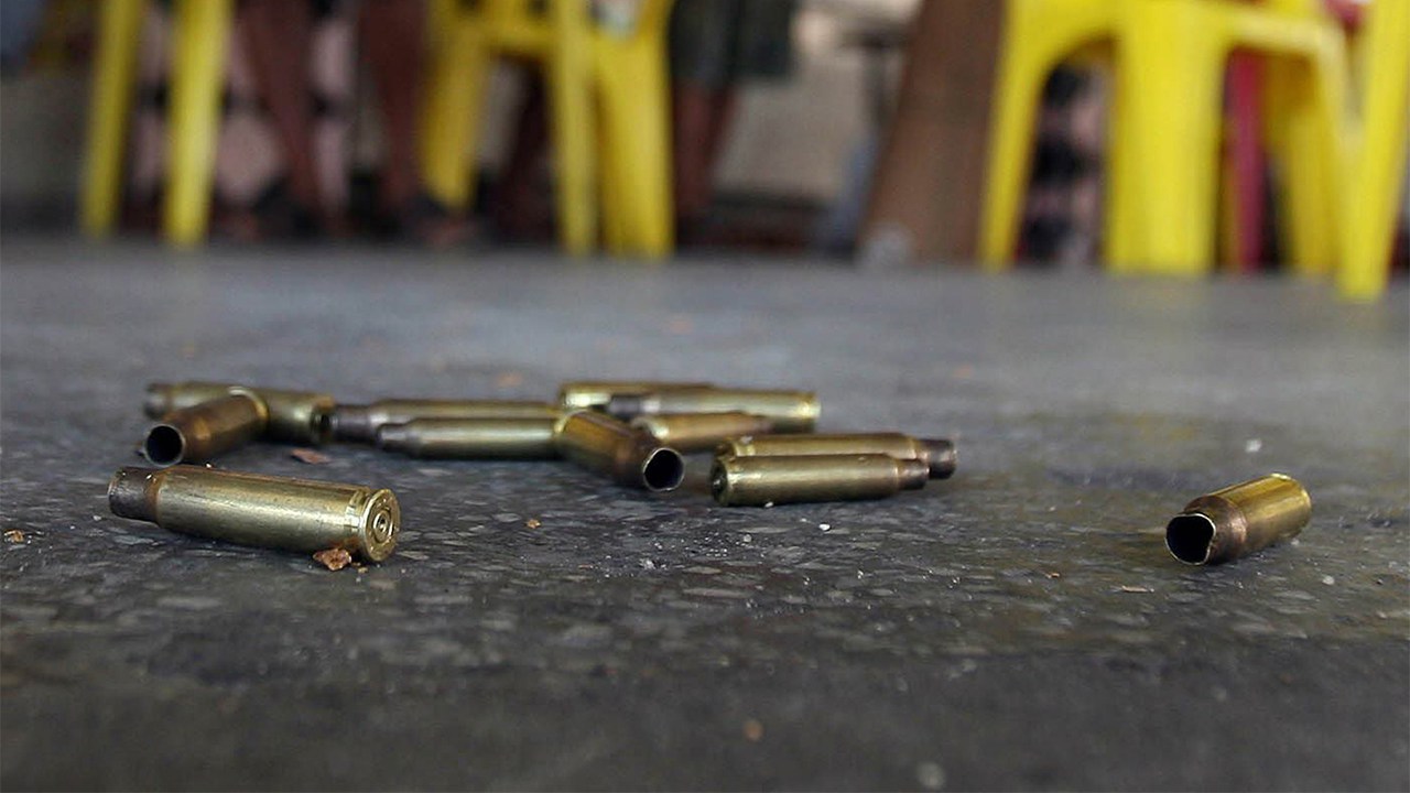 Asesinan de varios disparos a un periodista en el norte de México