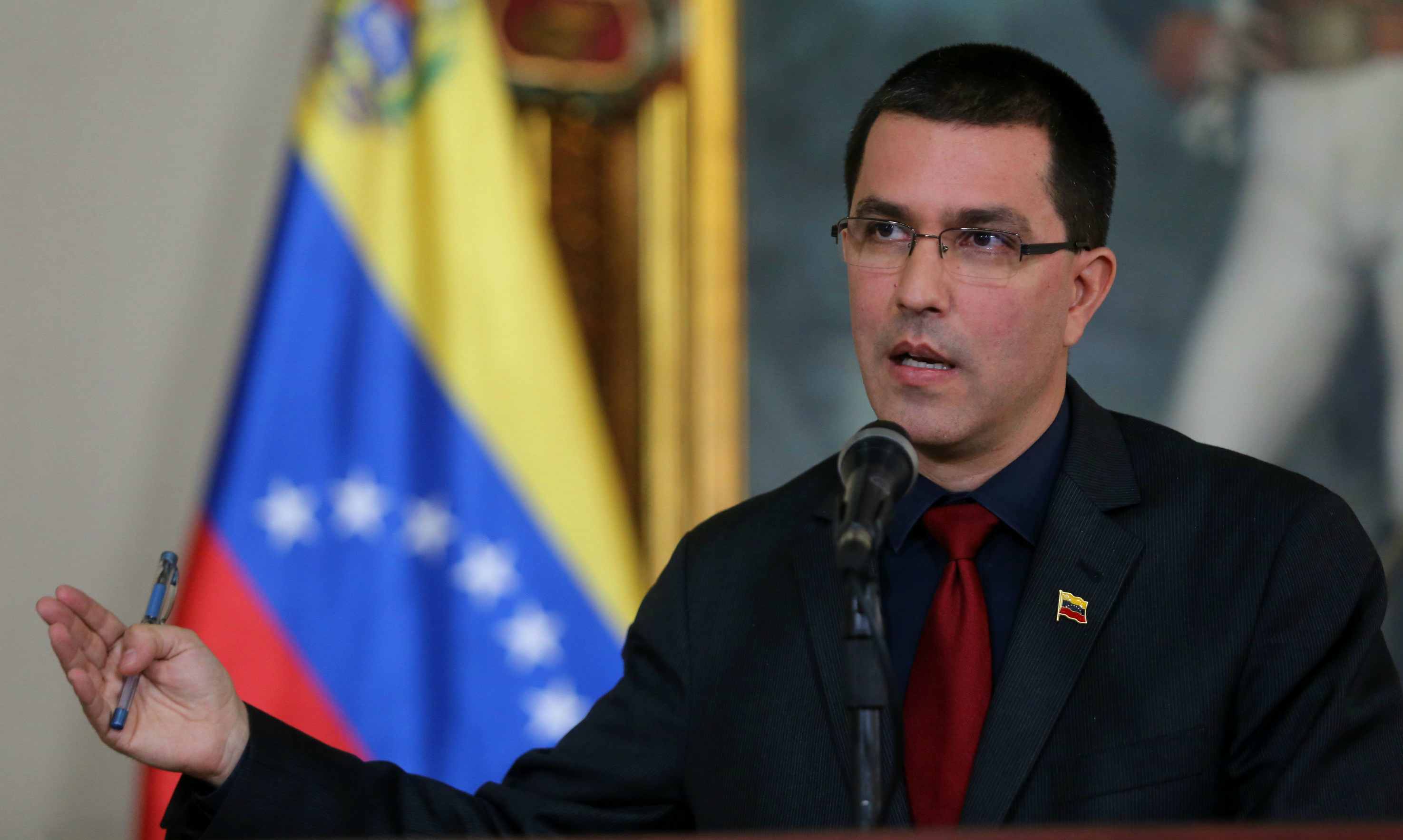 Las visitas del diplomático venezolano coinciden con el recorrido que hace el secretario de Estado norteamericano Rex Tillerson por América Latina