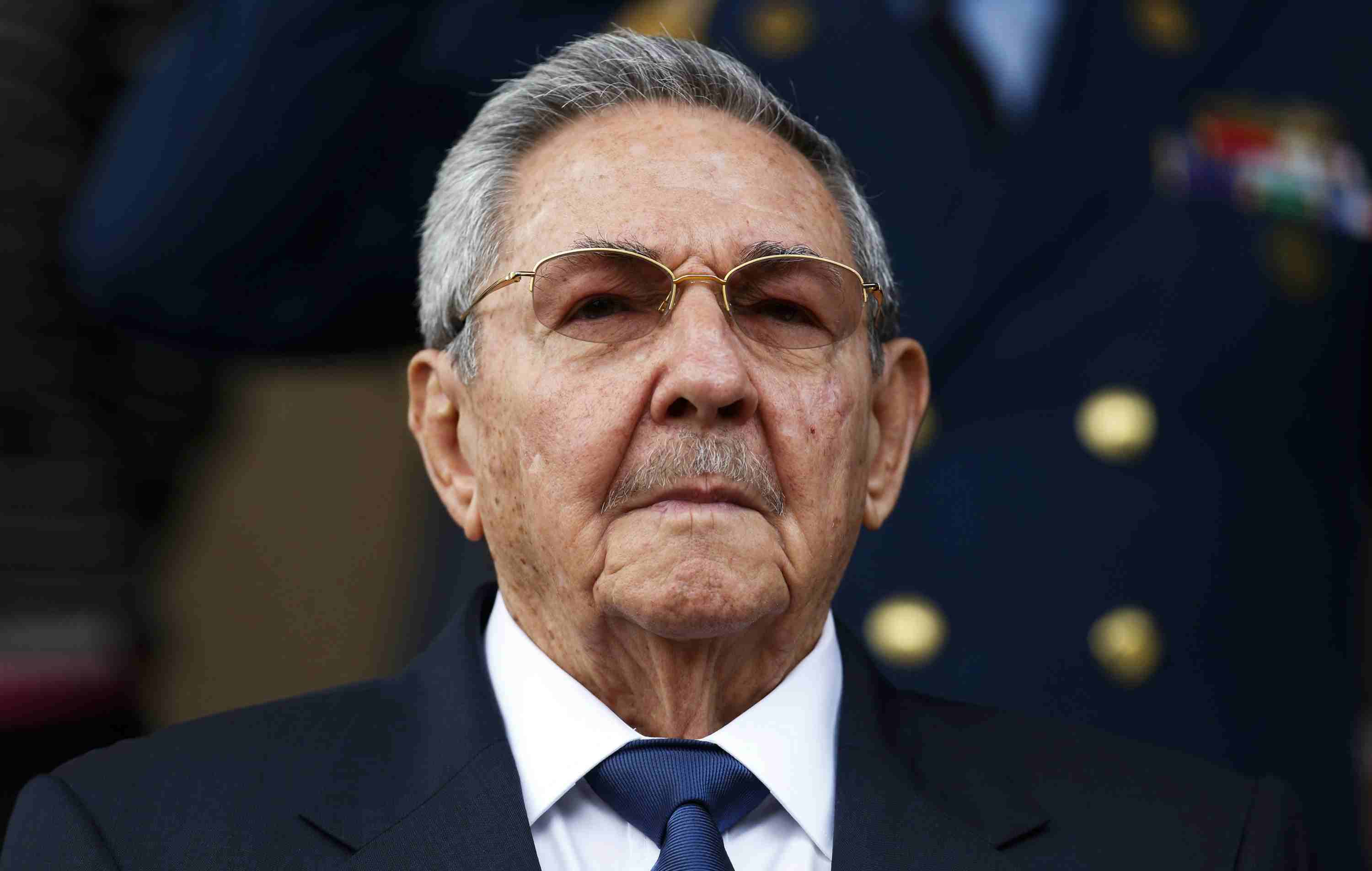 DOBLE LLAVE - En el marco del cumplimiento del reglamento cubano Raúl Castro deberá entregar su cargo tras diez años de mandato